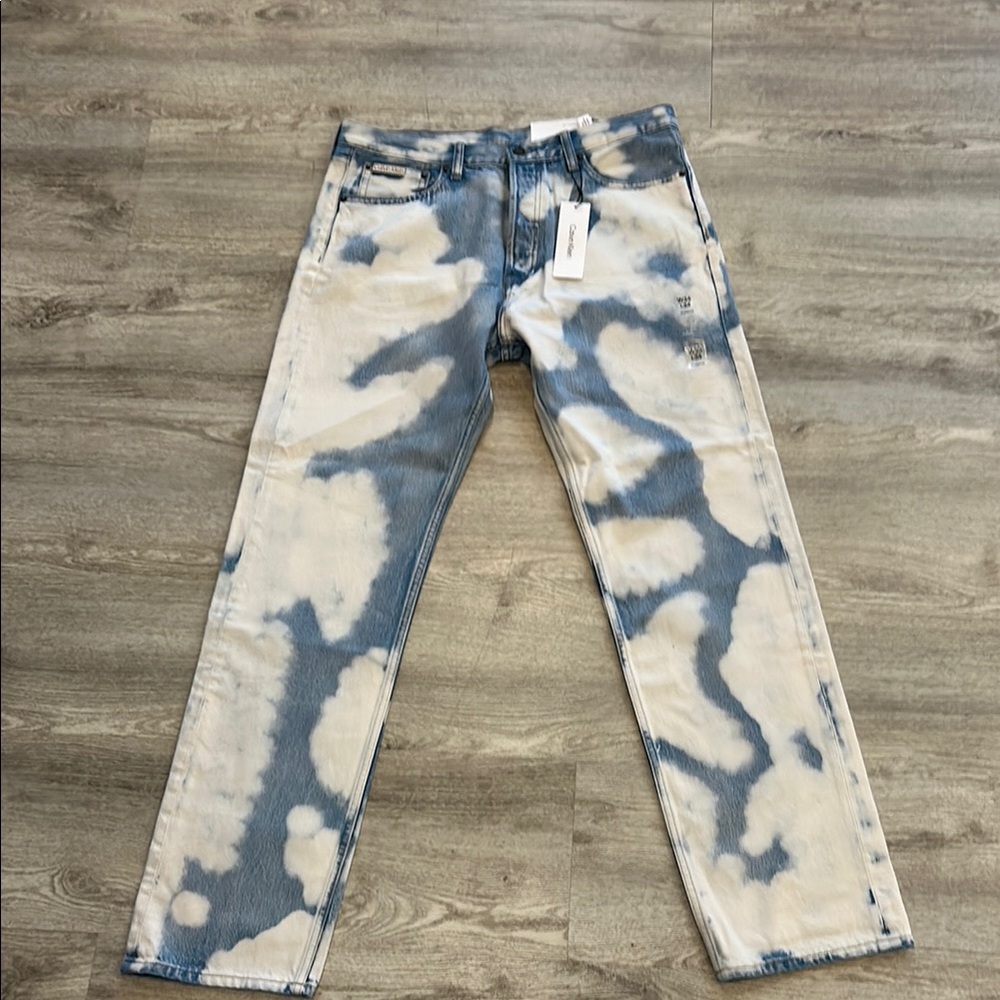 NWT Blue and White Straight Leg Jeans with Artistic Bleach Effect